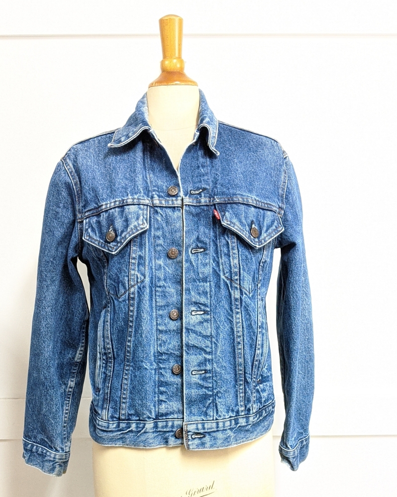 Levi's Denim Jacket size Small to Medium